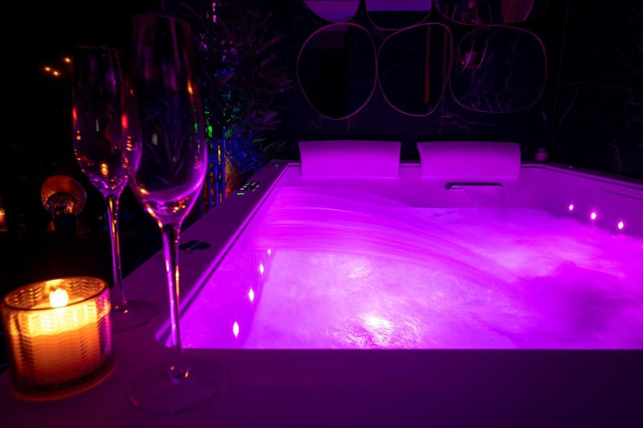 Love Room “La Nuit De Reve” Centre Historique แปร์ปินญอง ภายนอก รูปภาพ